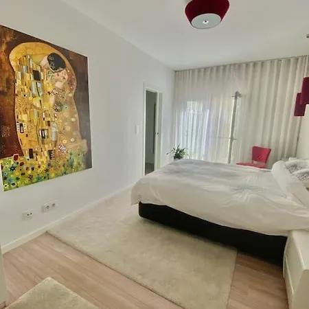 Riverside - Apartament *